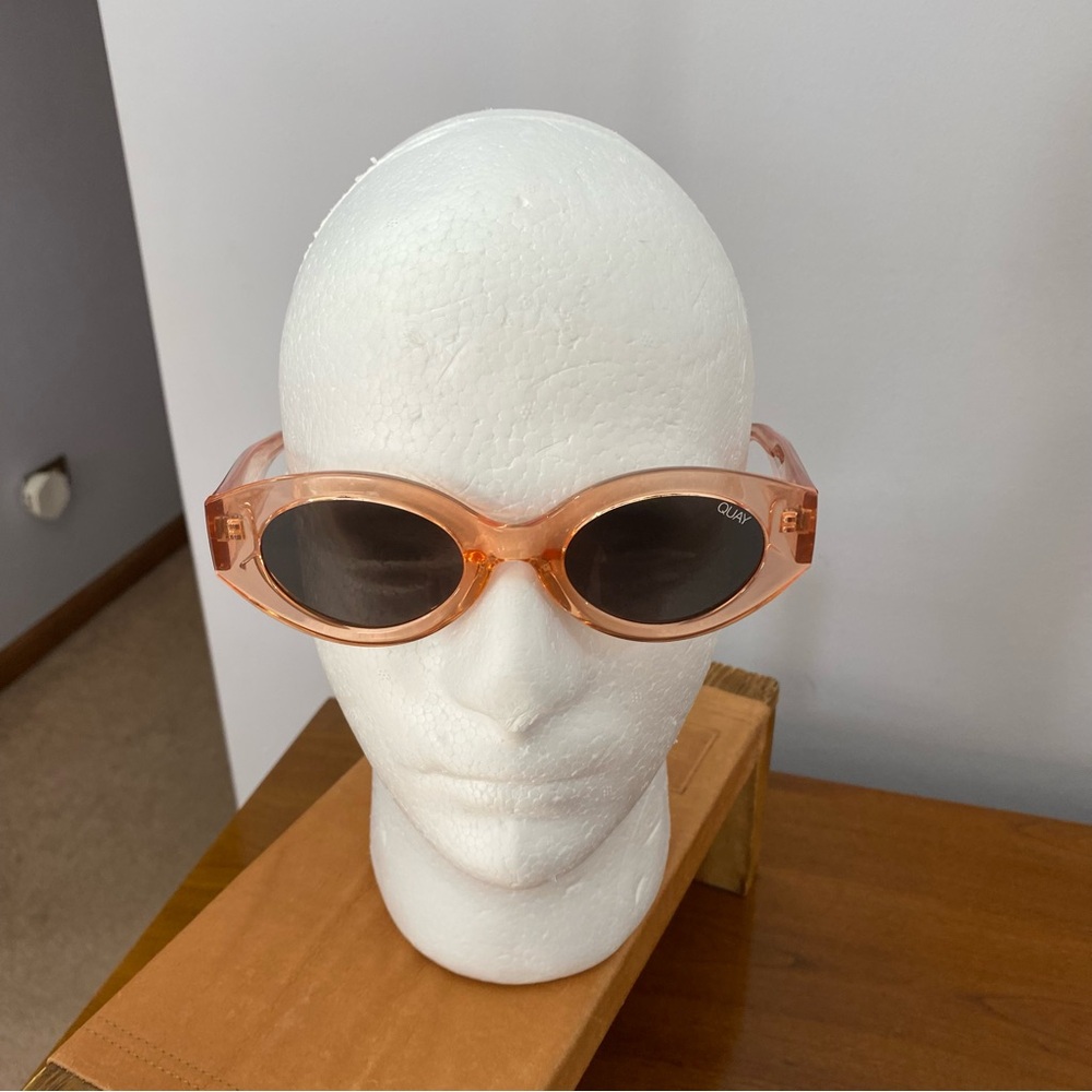 Quay Australia Real Me Sunglasses Geometric Pink Ombre Frame Black Lens 111 Lgth